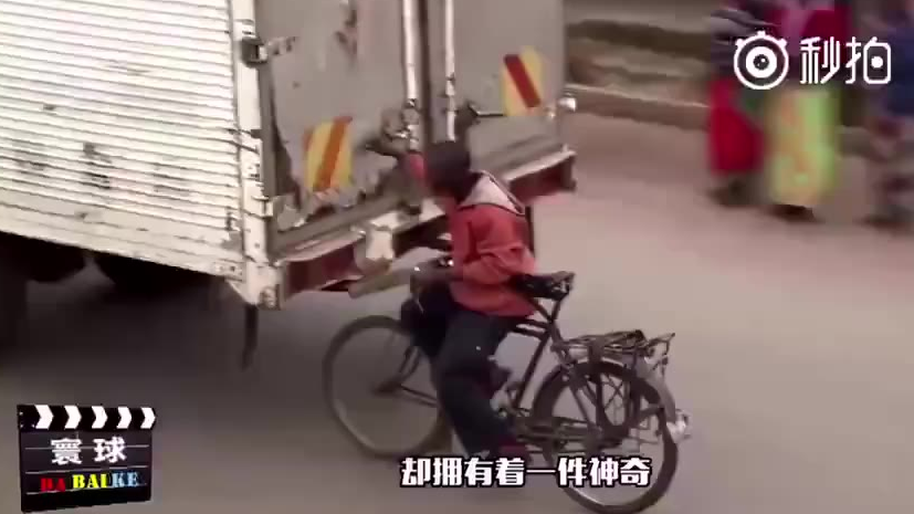 老司机们过硬的驾驶技术是推动布隆迪这个国家发展的动力。